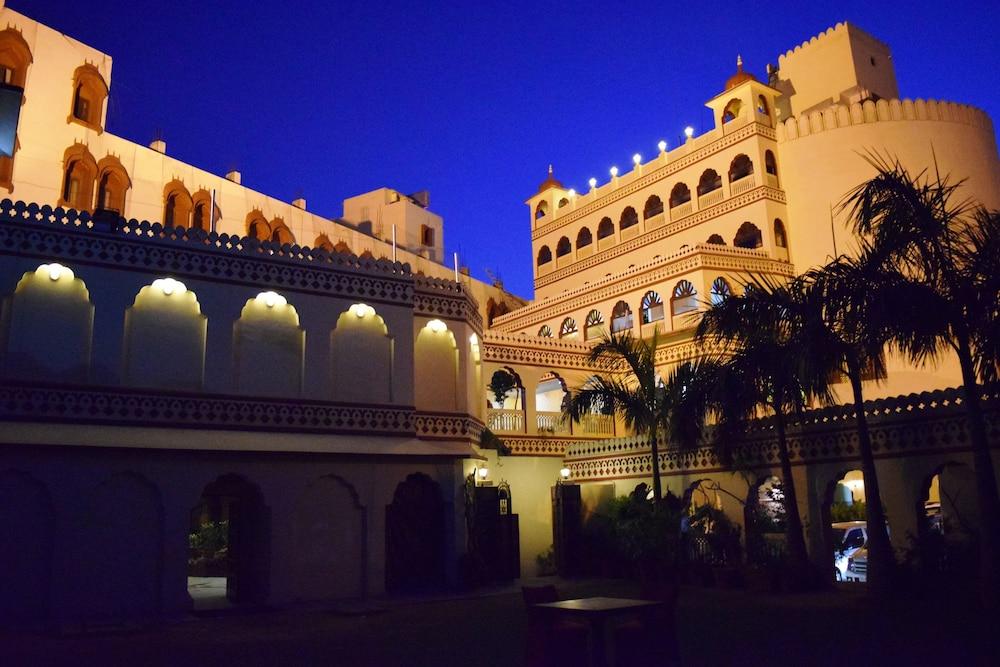 Fort Chandragupt Hotel Jaipur Exterior foto