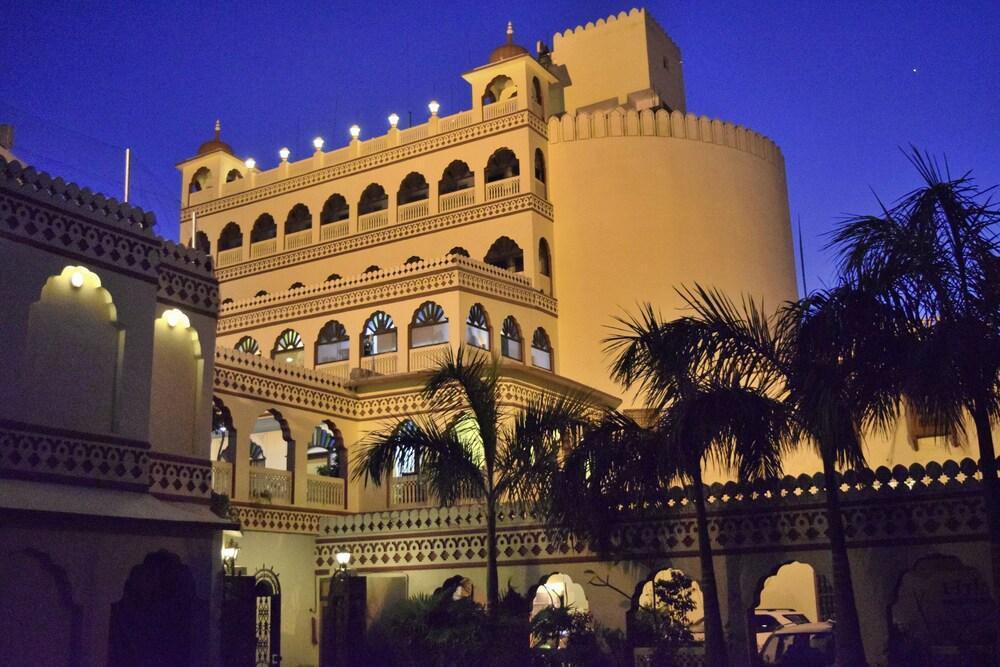 Fort Chandragupt Hotel Jaipur Exterior foto